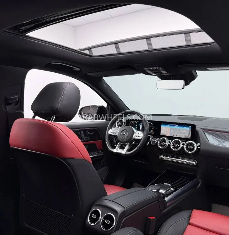 Mercedes Benz GLA 2022 for Sale in Dubai Image-10