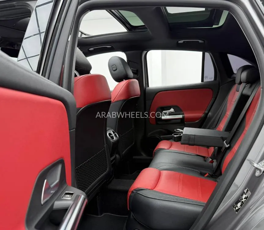 Mercedes Benz GLA 2022 for Sale in Dubai Image-17