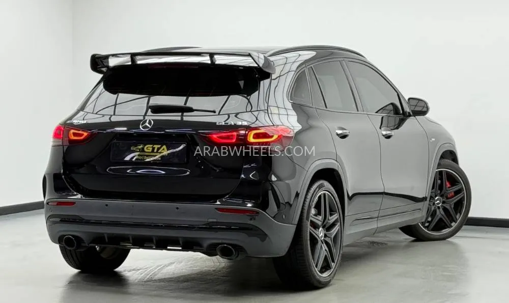 Mercedes Benz GLA 2022 for Sale in Dubai Image-4
