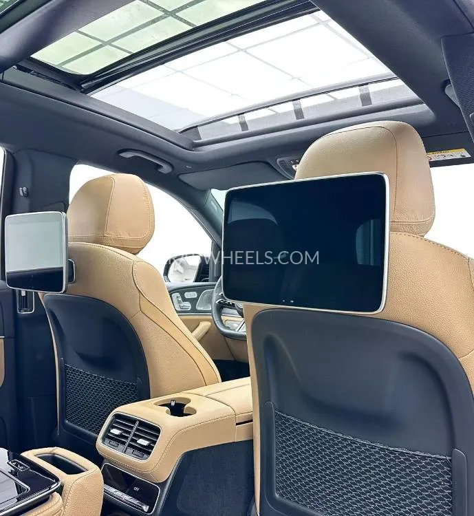 مرسيدس بنز GLE Class 2024 for Sale in دبي Image-13