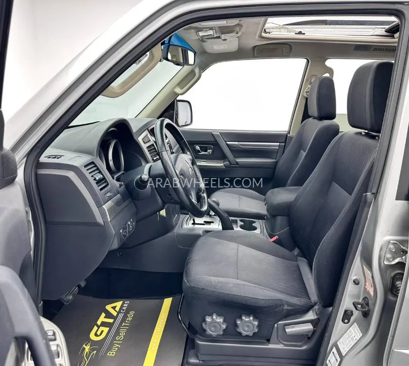 Mitsubishi Pajero 2022 for Sale in Dubai Image-15