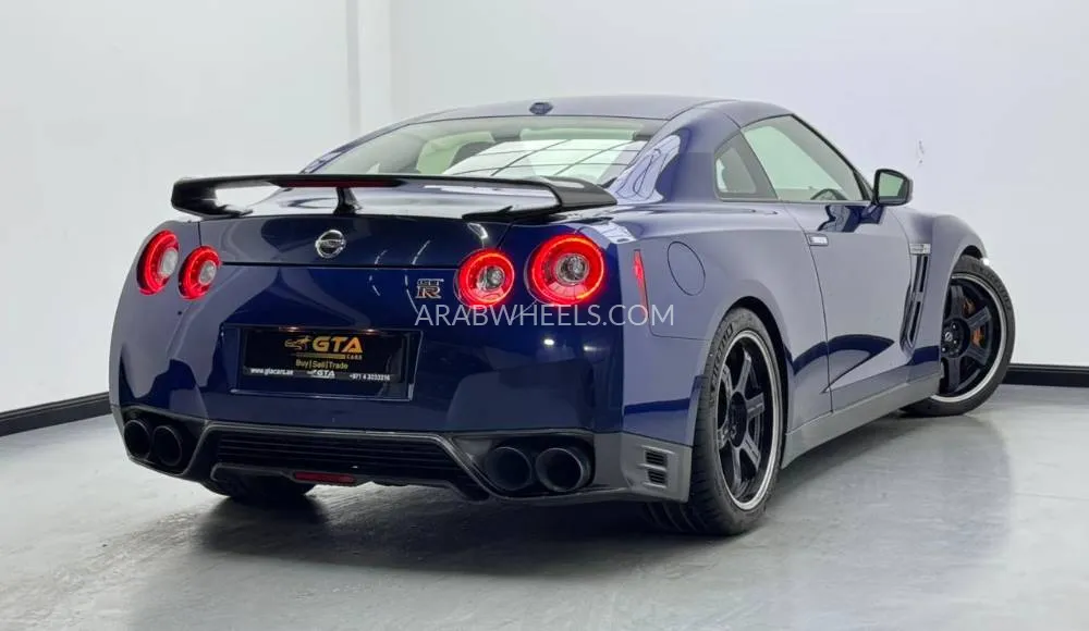 Nissan GT-R 2014 for Sale in Dubai Image-4