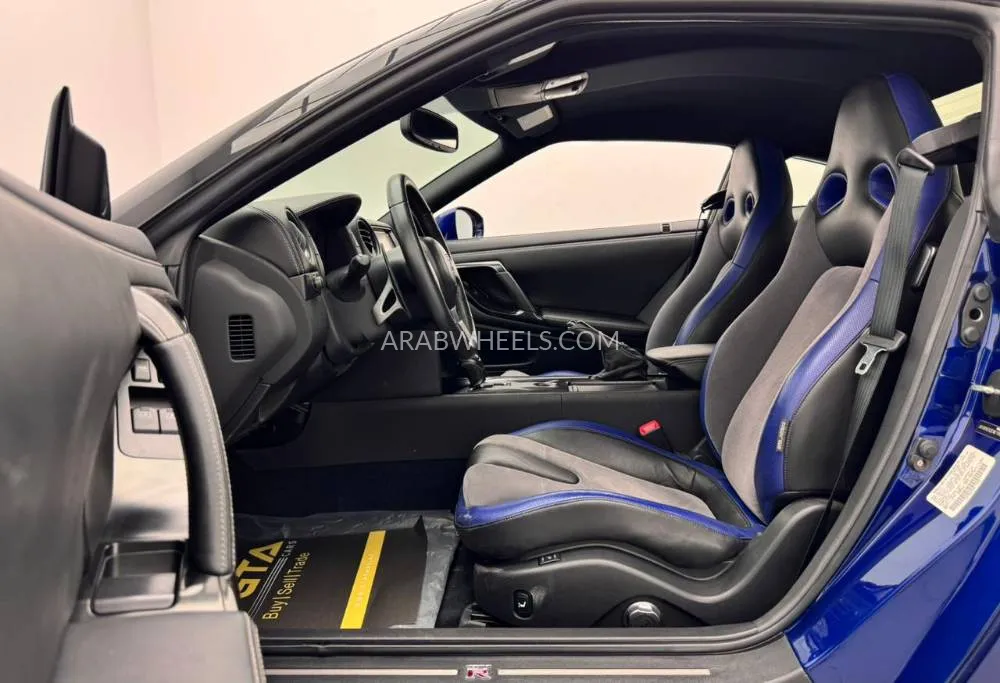 Nissan GT-R 2014 for Sale in Dubai Image-8
