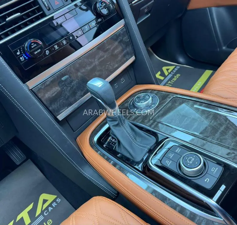 Nissan Patrol 2023 for Sale in Dubai Image-10