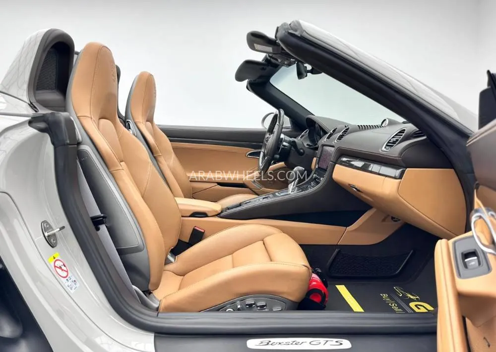 Porsche 718 2023 for Sale in Dubai Image-14