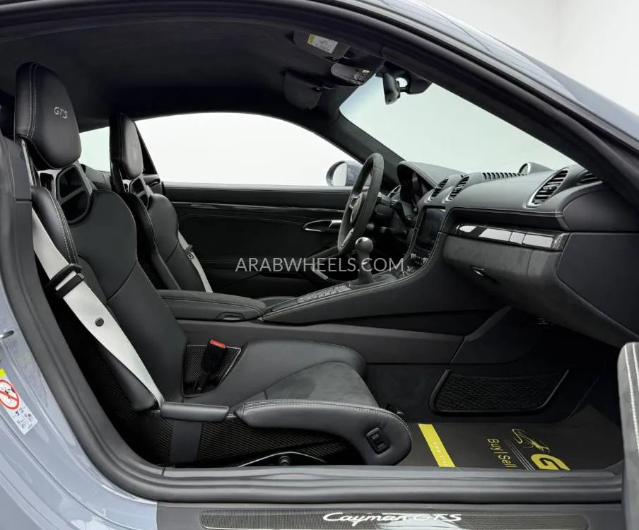 Porsche 718 2024 for Sale in Dubai Image-9