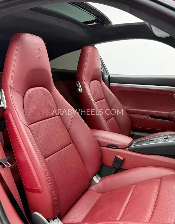 Porsche 911 2017 for Sale in Dubai Image-13