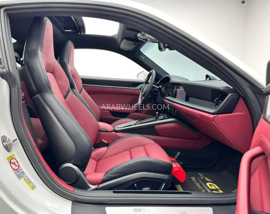 بورشه 911 2025 for Sale in دبي Image-15