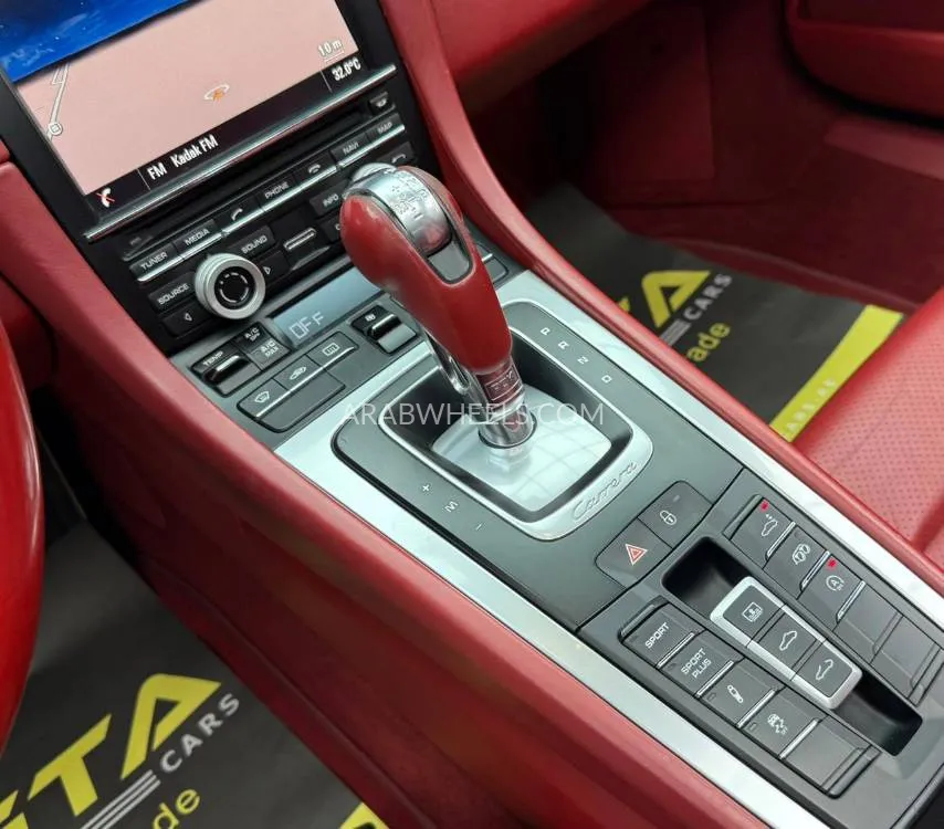 بورشه 911 2014 for Sale in دبي Image-15