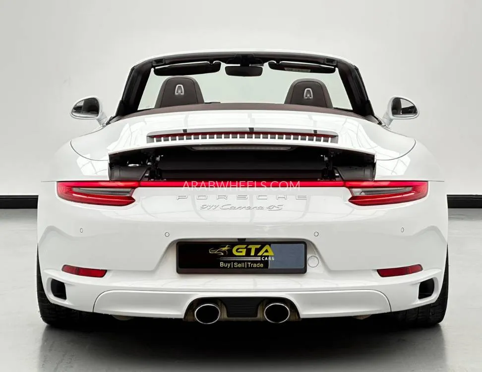 Porsche 911 2018 for Sale in Dubai Image-6