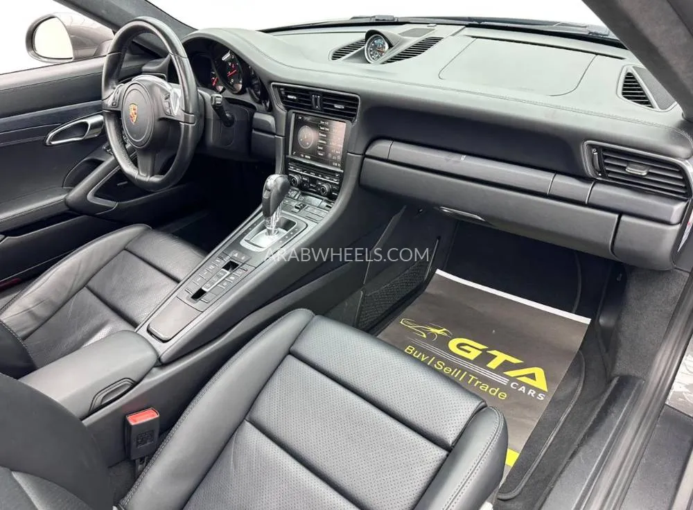 بورشه 911 2015 for Sale in دبي Image-10