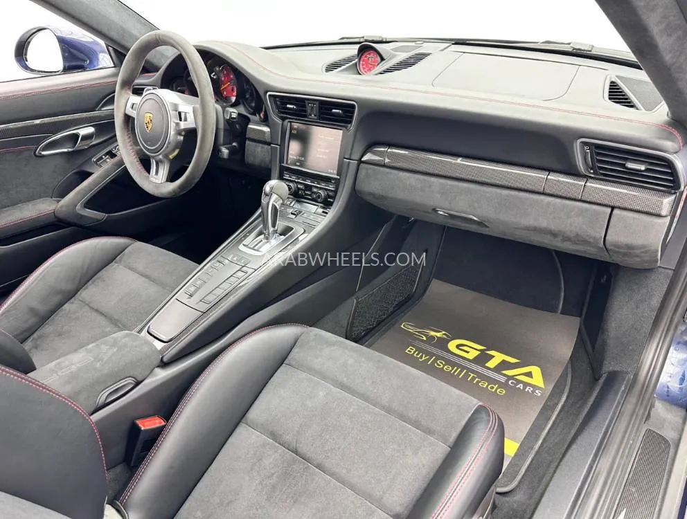 Porsche 911 2016 for Sale in Dubai Image-9