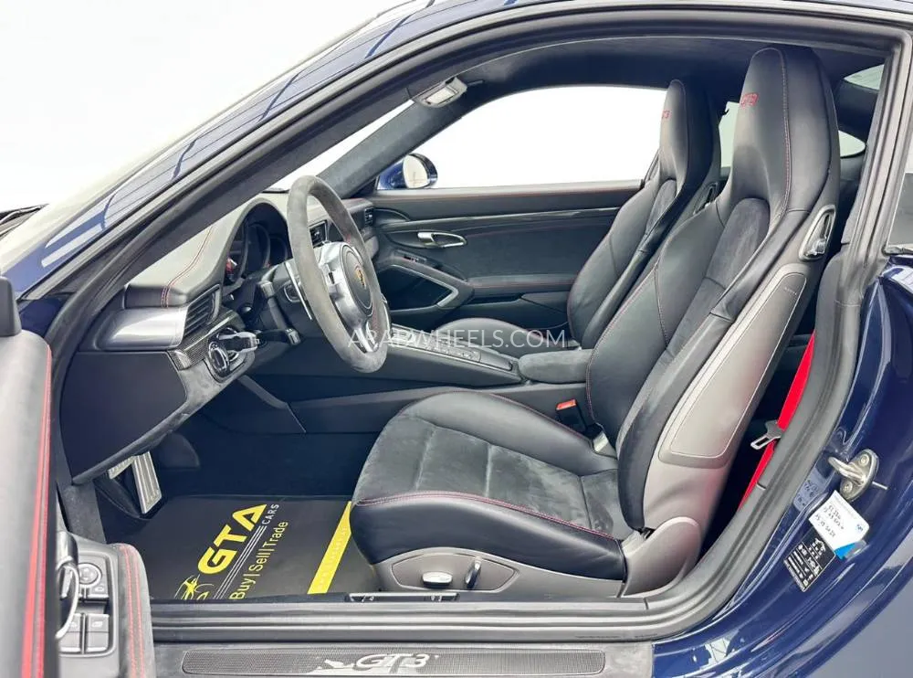 Porsche 911 2016 for Sale in Dubai Image-14