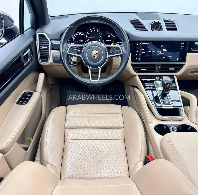 Porsche Cayenne 2022 for Sale in Dubai Image-8