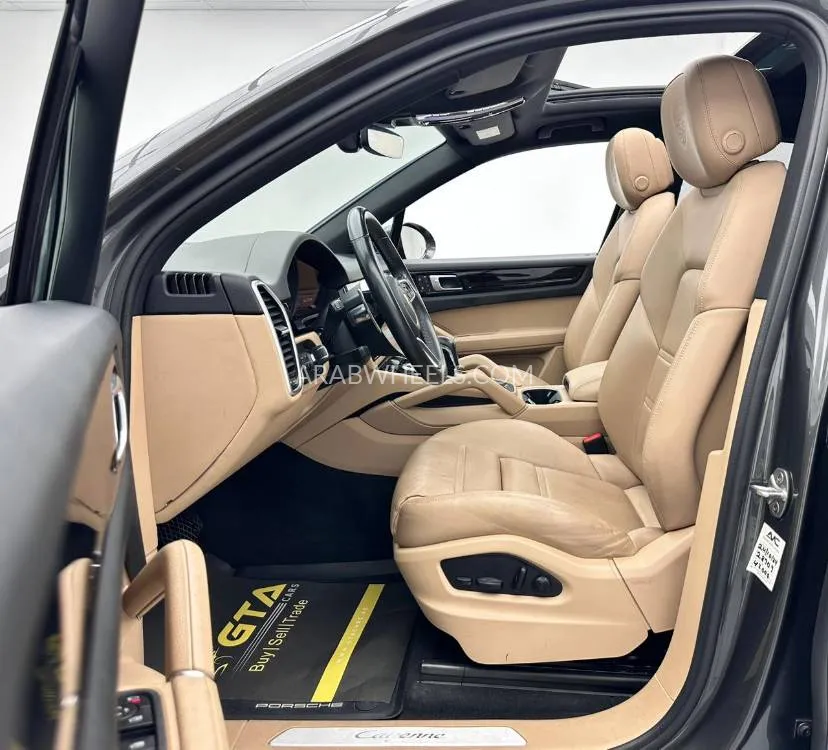 Porsche Cayenne 2022 for Sale in Dubai Image-15