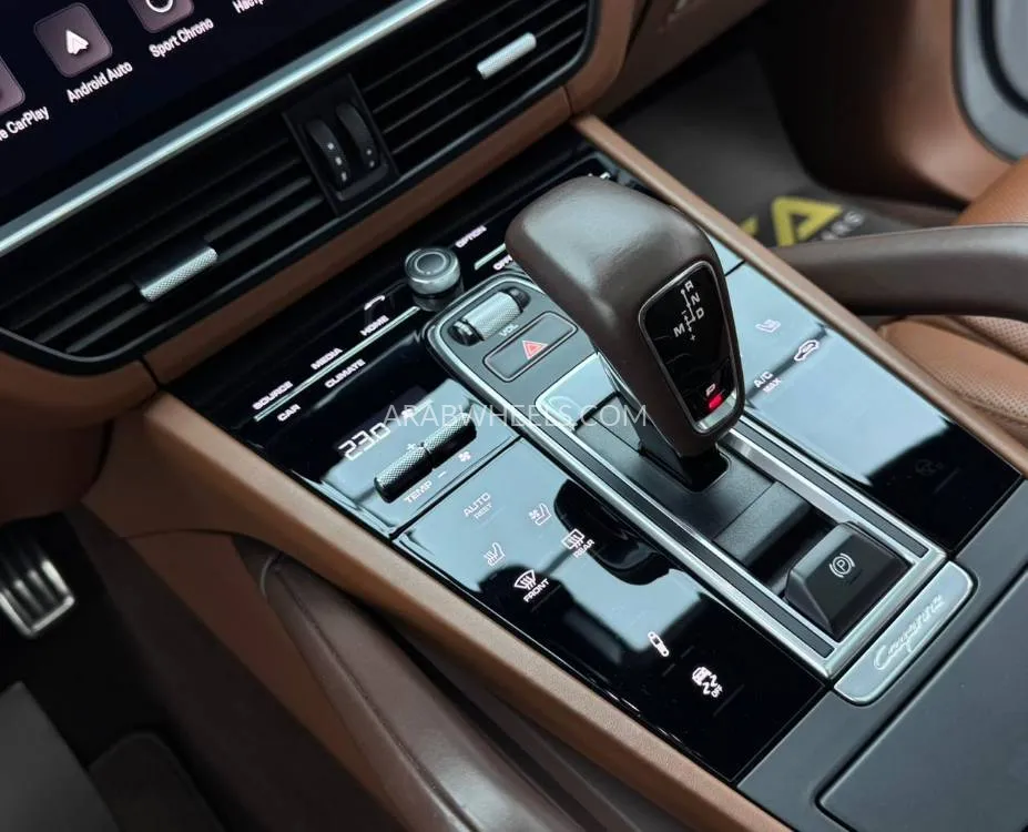 Porsche Cayenne 2022 for Sale in Dubai Image-10