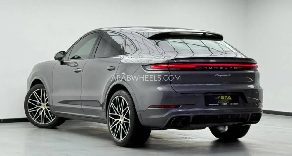 Porsche Cayenne 2024 for Sale in Dubai Image-6