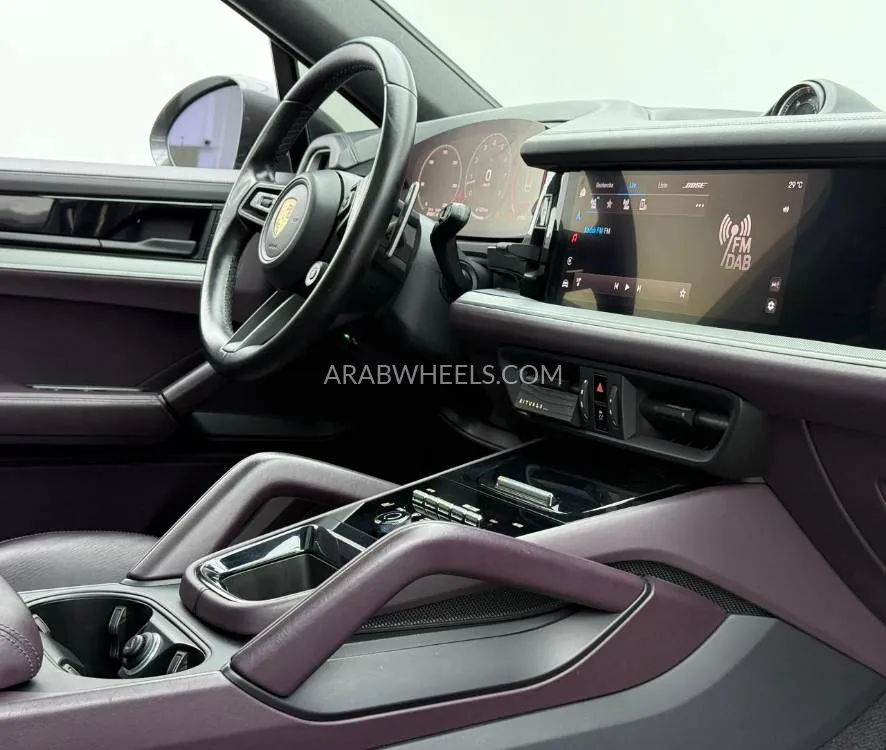 Porsche Cayenne 2024 for Sale in Dubai Image-7