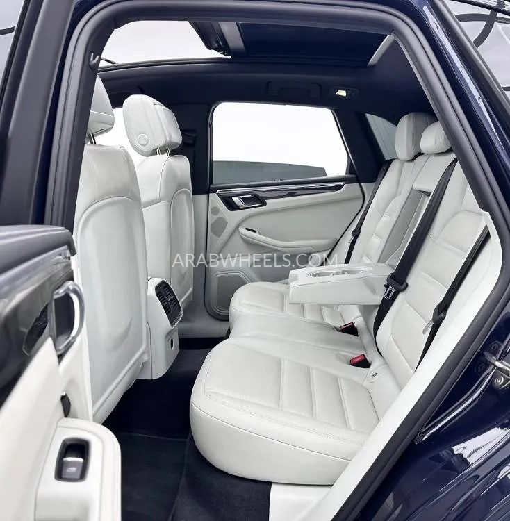 Porsche Macan 2022 for Sale in Dubai Image-18