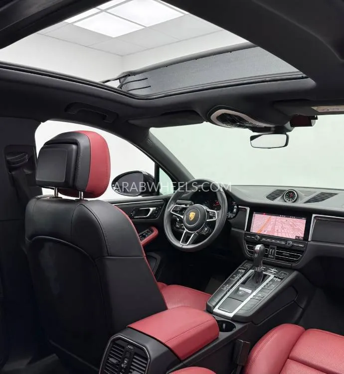 Porsche Macan 2023 for Sale in Dubai Image-10