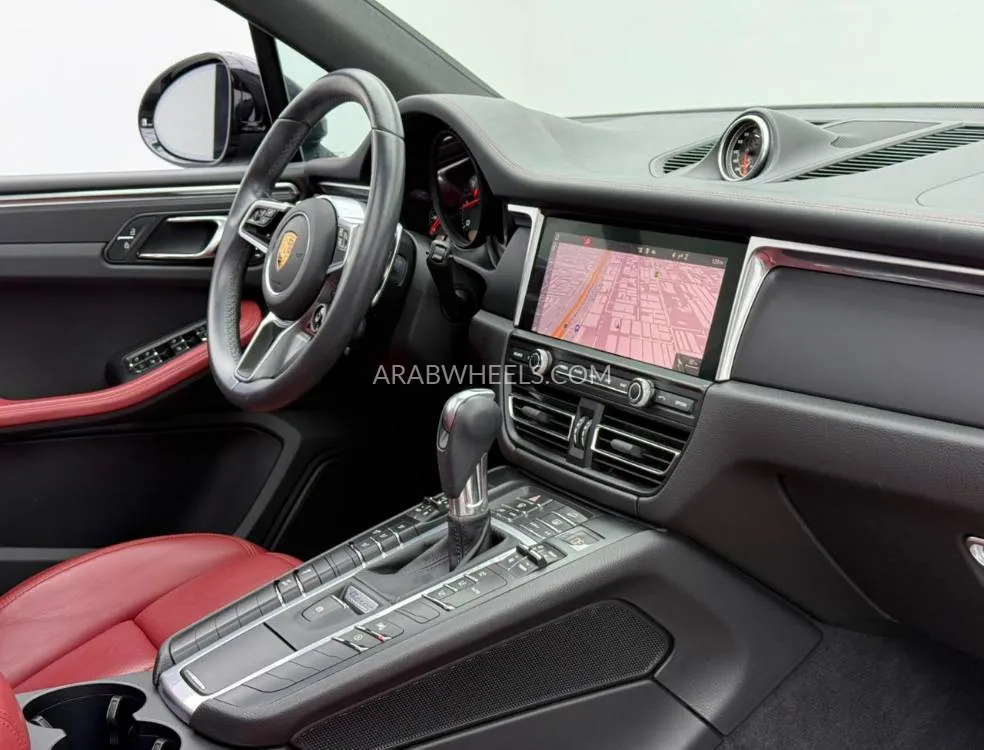 Porsche Macan 2023 for Sale in Dubai Image-13