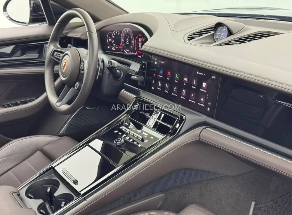 بورشه باناميرا 2025 for Sale in دبي Image-15