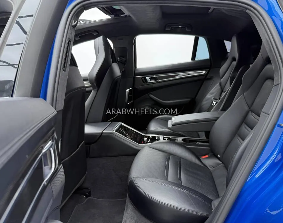 Porsche Panamera 2017 for Sale in Dubai Image-17