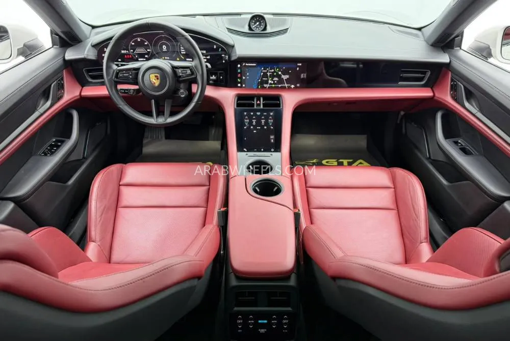 Porsche Taycan 2021 for Sale in Dubai Image-9