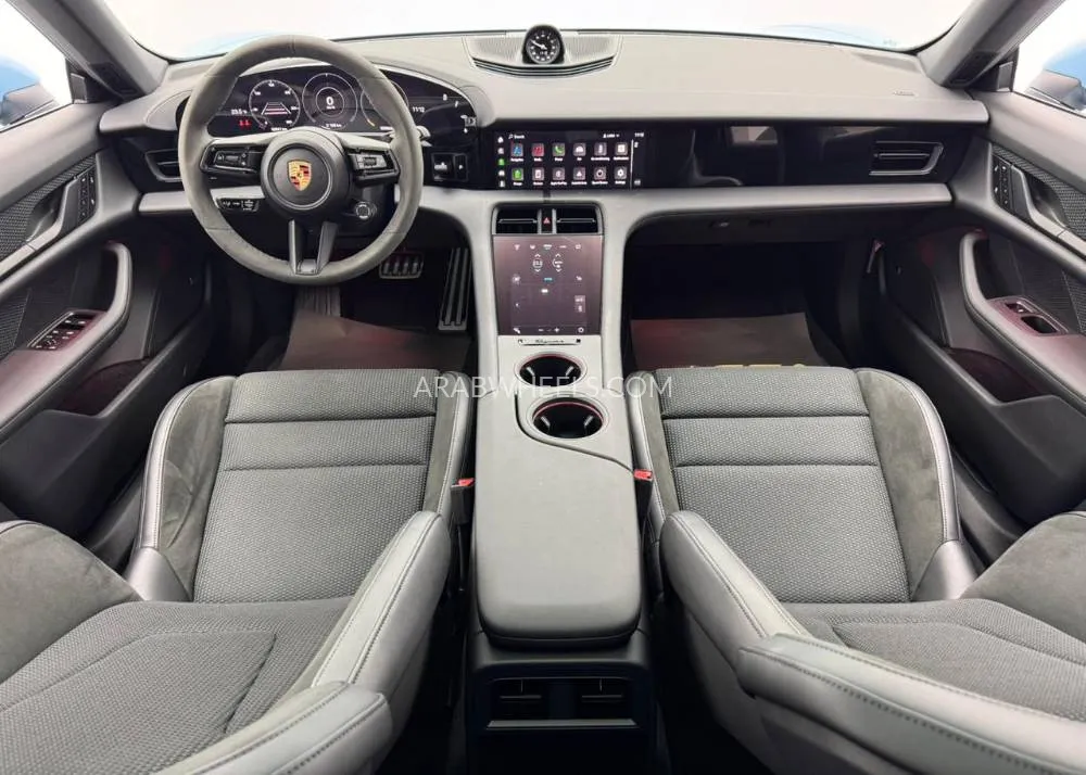 Porsche Taycan 2023 for Sale in Dubai Image-7