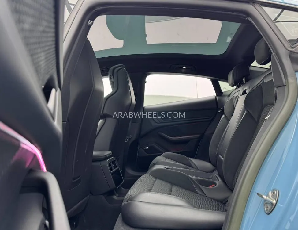 Porsche Taycan 2023 for Sale in Dubai Image-12