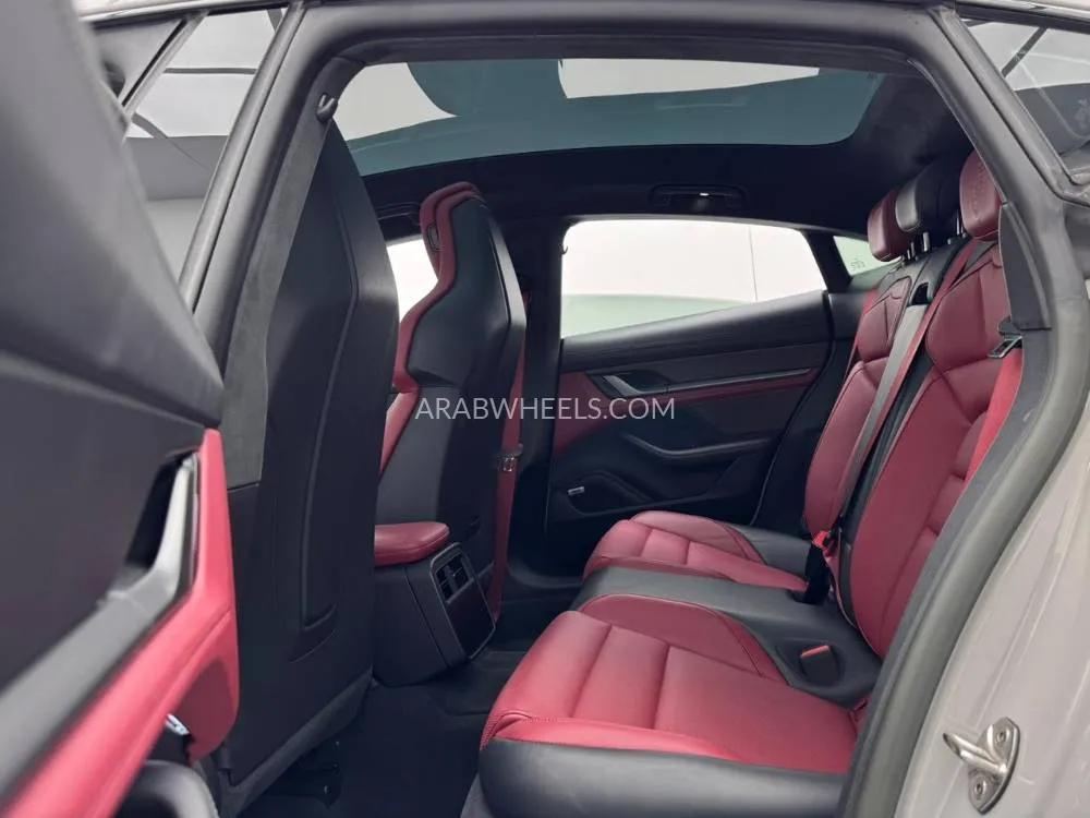 بورشه تايكان 2023 for Sale in دبي Image-13