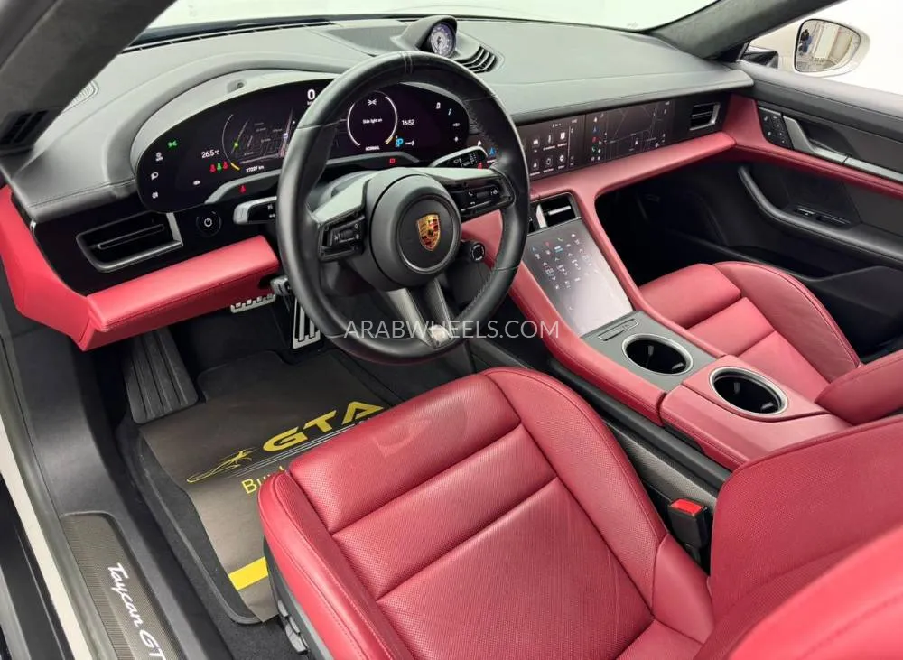 بورشه تايكان 2023 for Sale in دبي Image-16