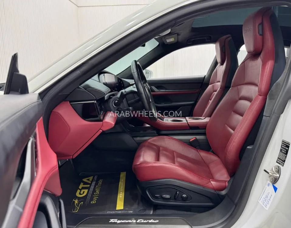 بورشه تايكان 2021 for Sale in دبي Image-14
