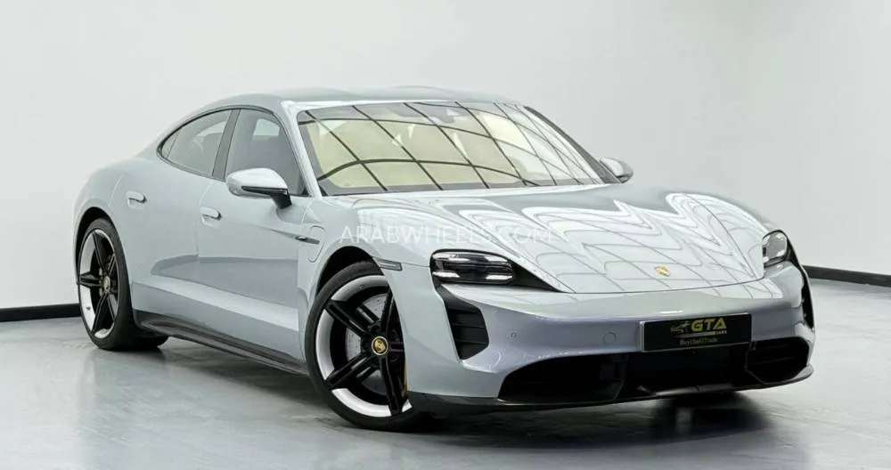 Porsche Taycan 2021 for Sale in Dubai Image-19
