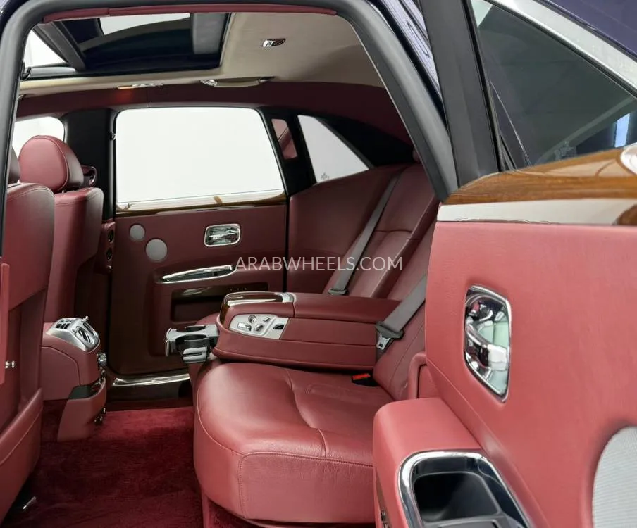 Rolls Royce Ghost 2010 for Sale in Dubai Image-19