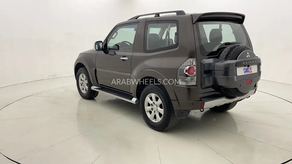 Mitsubishi Pajero 2017 for Sale in Dubai Image-5