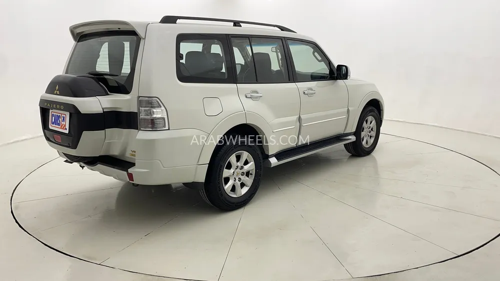 Mitsubishi Pajero 2022 for Sale in Dubai Image-3
