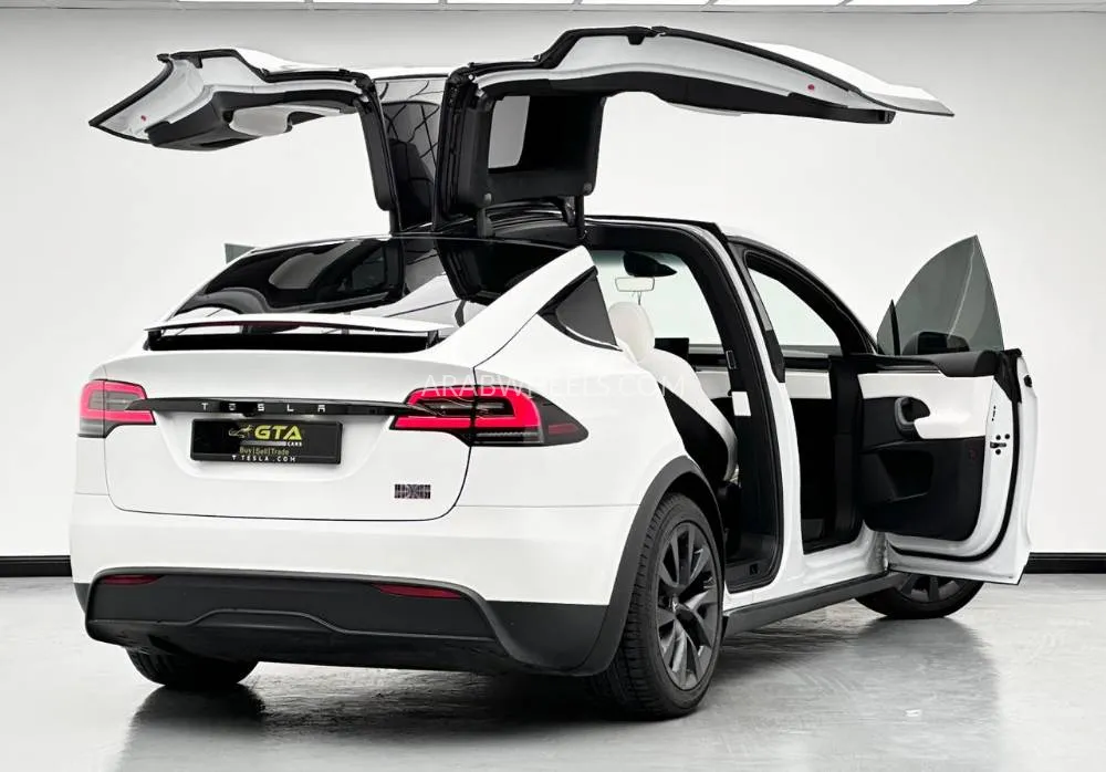 Tesla Model X 2024 for Sale in Dubai Image-4