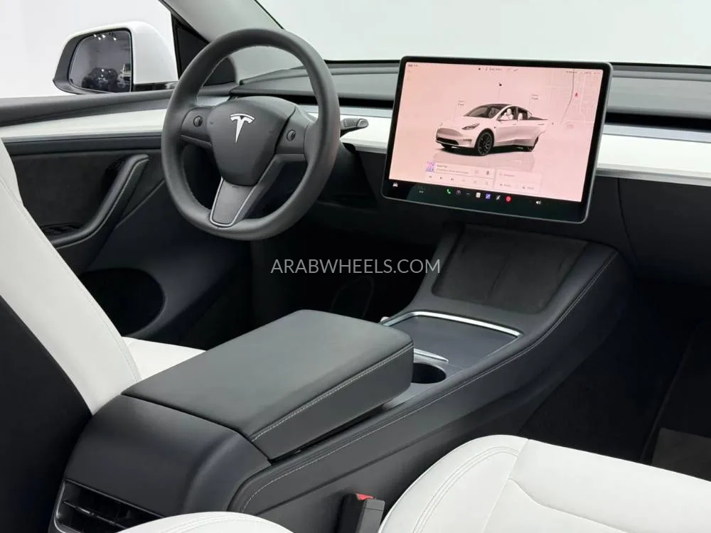 Tesla Model Y 2023 for Sale in Dubai Image-11