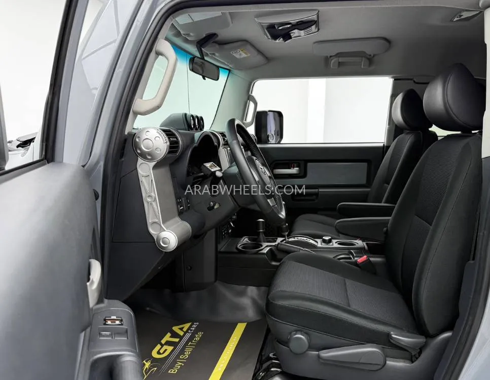 Toyota FJ Cruiser 2021 for Sale in Dubai Image-8