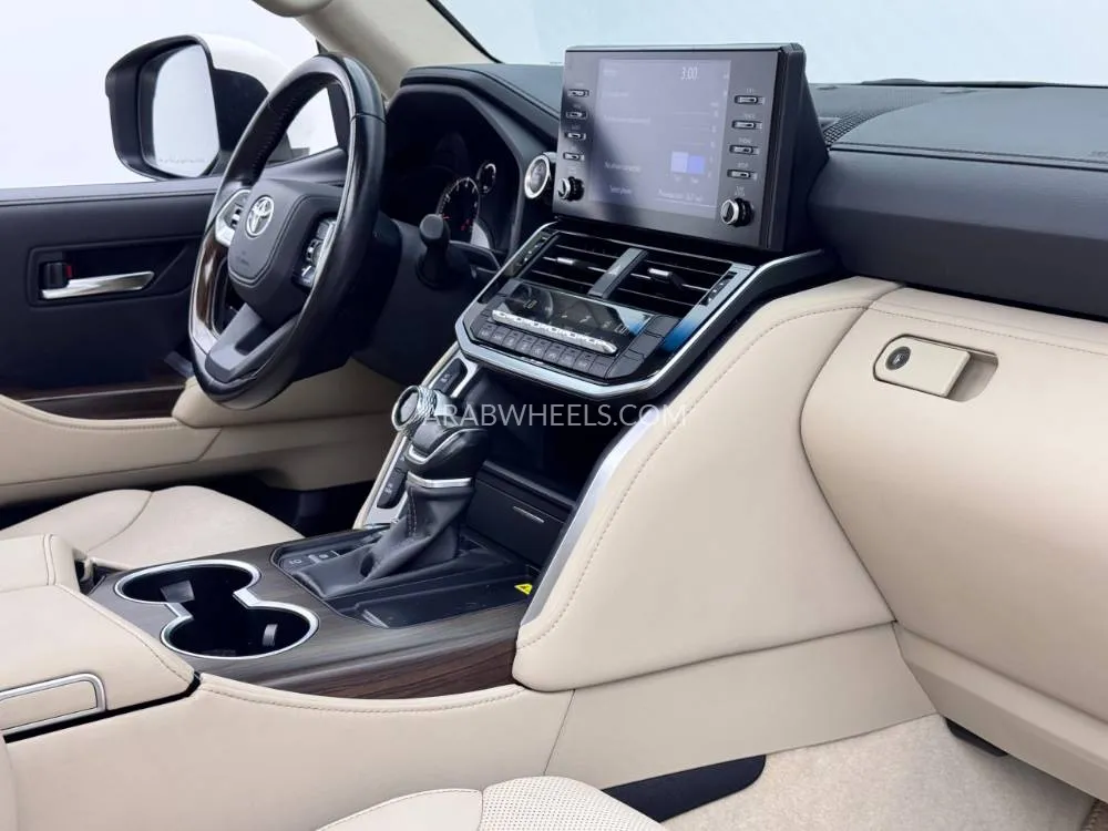 Toyota Land Cruiser 2022 for Sale in Dubai Image-12