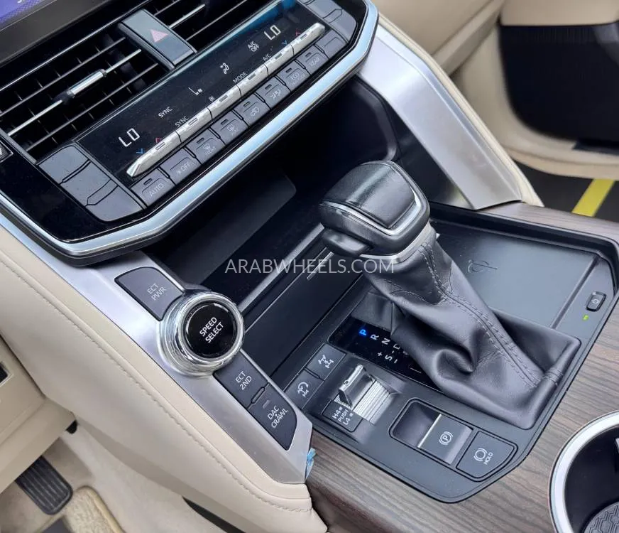 Toyota Land Cruiser 2022 for Sale in Dubai Image-17