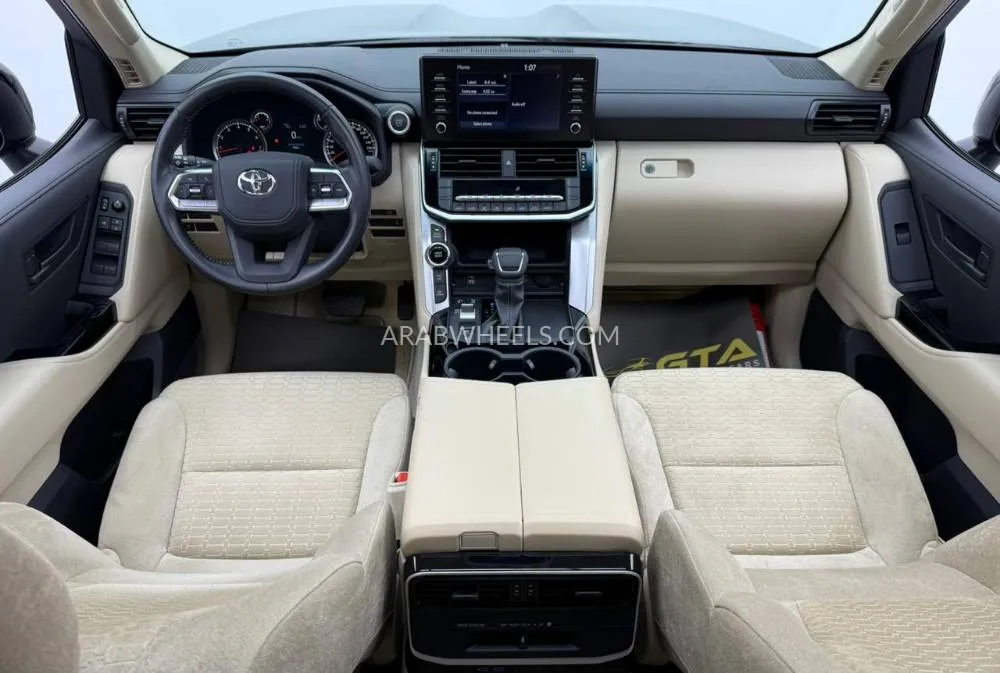 Toyota Land Cruiser 2024 for Sale in Dubai Image-9