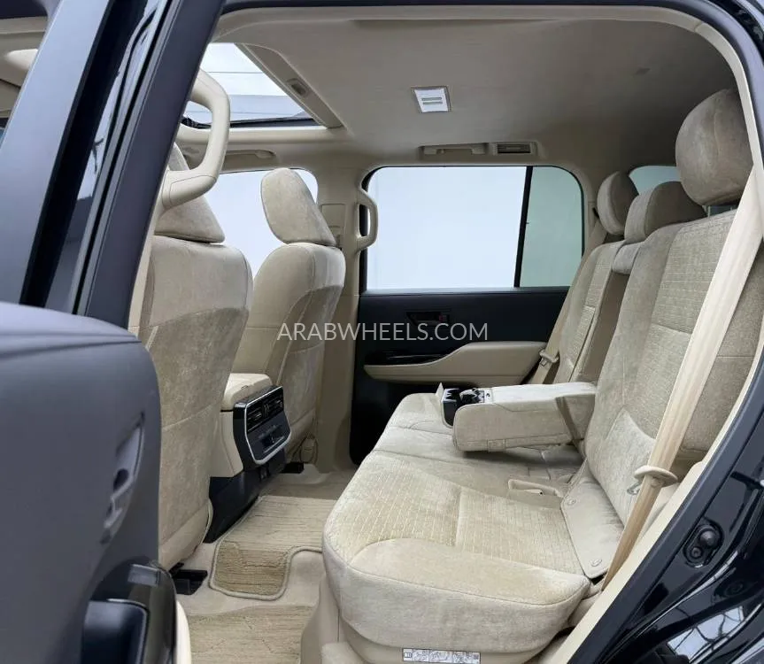 Toyota Land Cruiser 2024 for Sale in Dubai Image-17