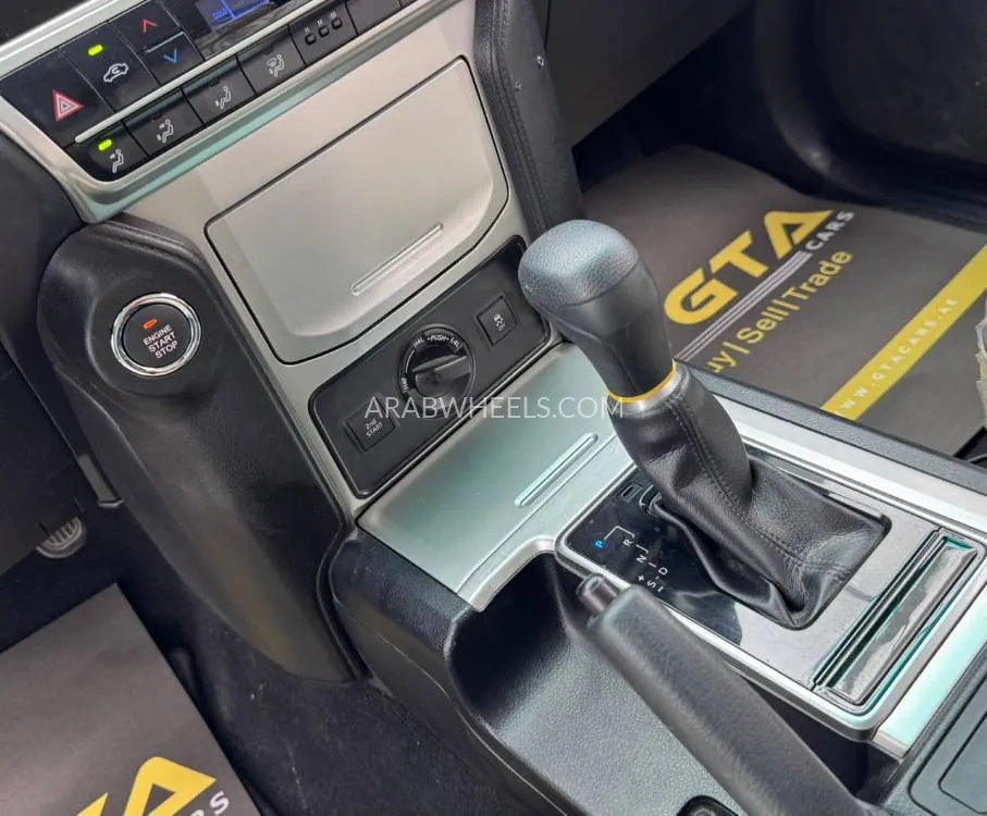 Toyota Land Cruiser Prado 2018 for Sale in Dubai Image-10