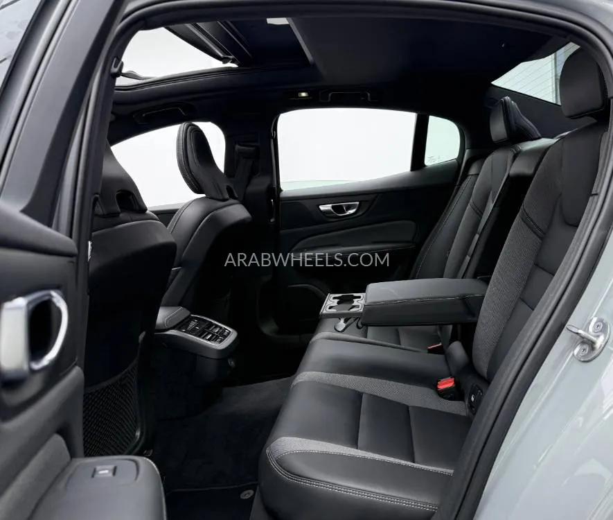 Volvo S60 2024 for Sale in Dubai Image-15
