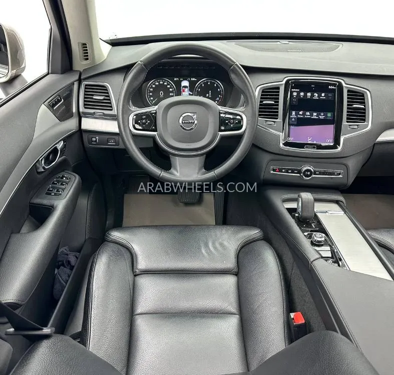 Volvo XC90 2022 for Sale in Dubai Image-8