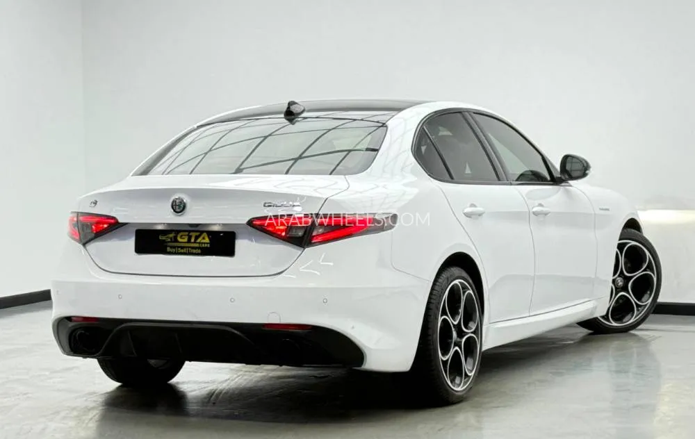 Alfa Romeo Giulia 2024 for Sale in Dubai Image-4