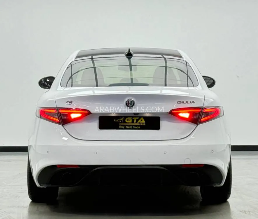 Alfa Romeo Giulia 2024 for Sale in Dubai Image-5