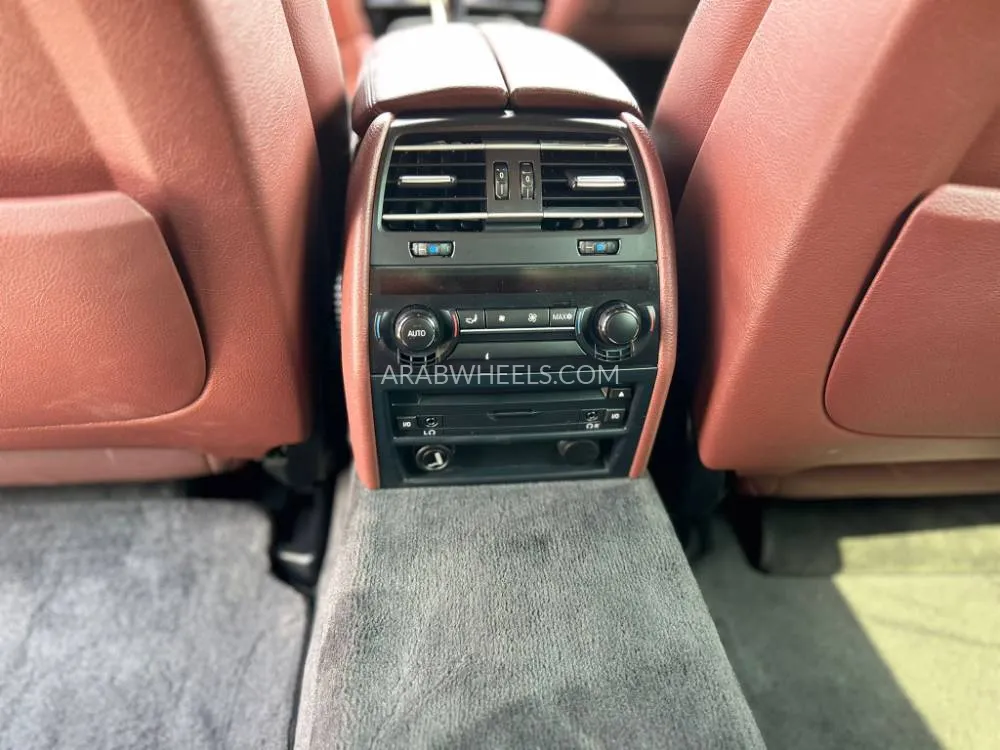 BMW 7 series 2011 for Sale in Ras Al Khaimah Image-18